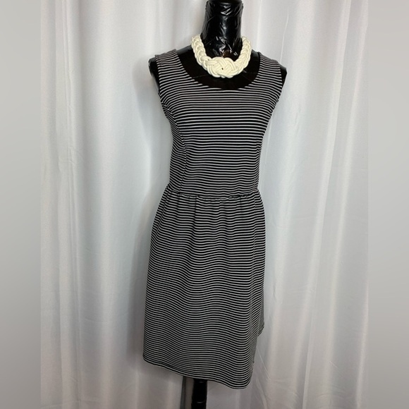Forever 21 Fit and Flare midi striped dress - Picture 7 of 8